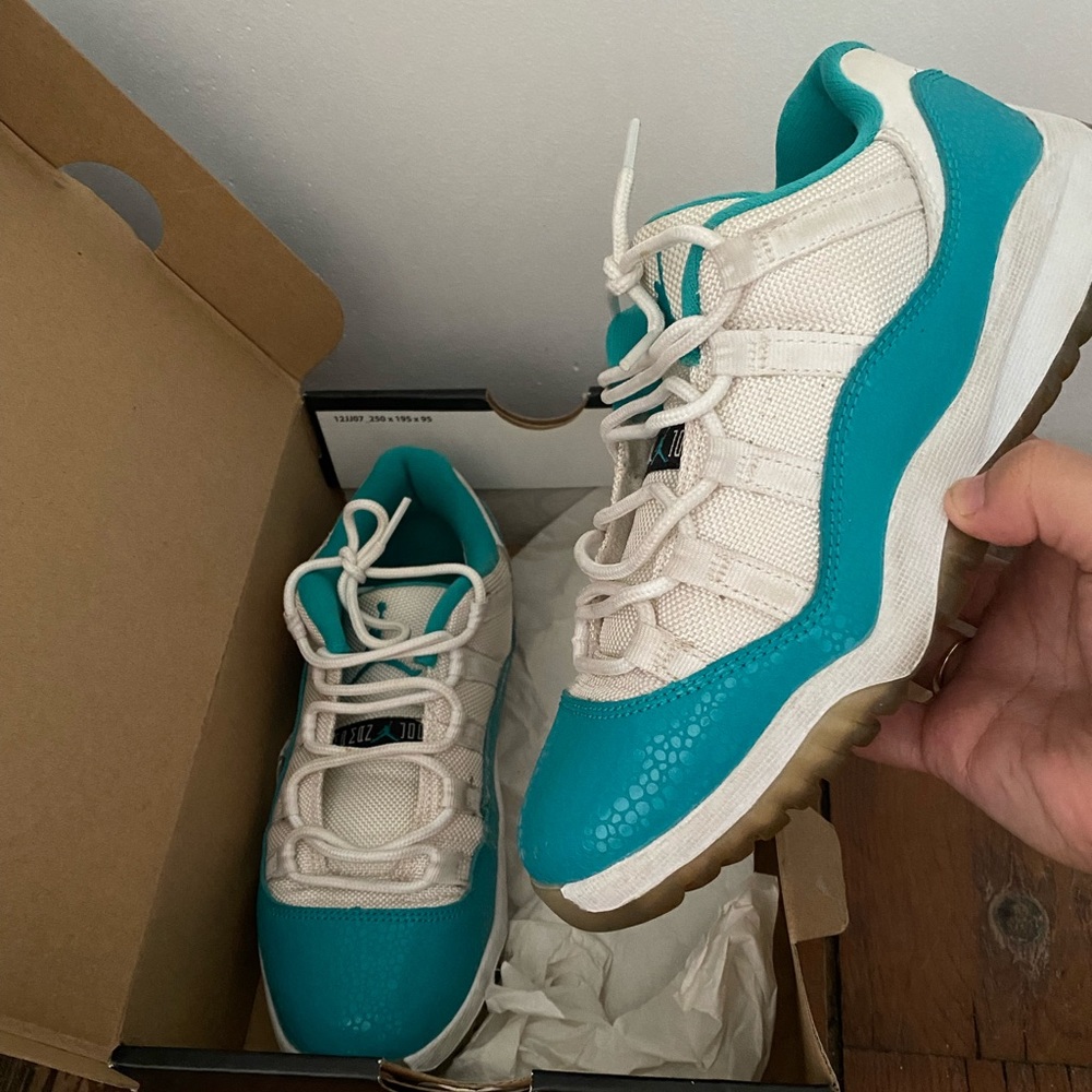 Jordan 11s low